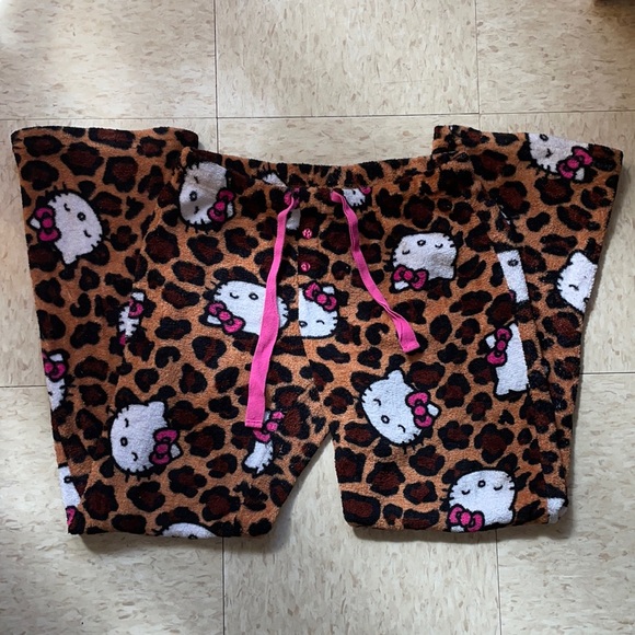 Hello Kitty Intimates & Sleepwear 2 For 25 Hello Kitty Leopard